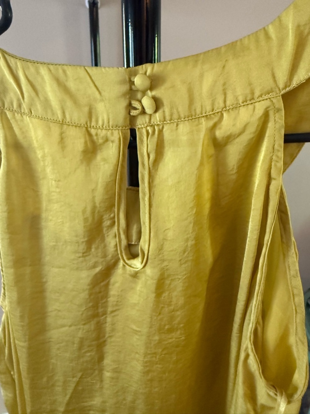 A DIVA Ruffle blouse - Picture 4 of 8